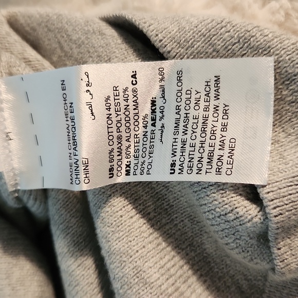 Chicos soft, cool wear turtle neck sweater. - Picture 2 of 4